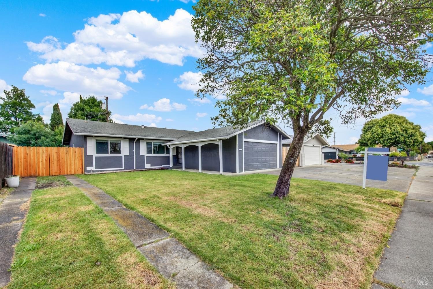 Single Family 3BR 2BA - 806 Meadowlark Drive, Fairfield, CA