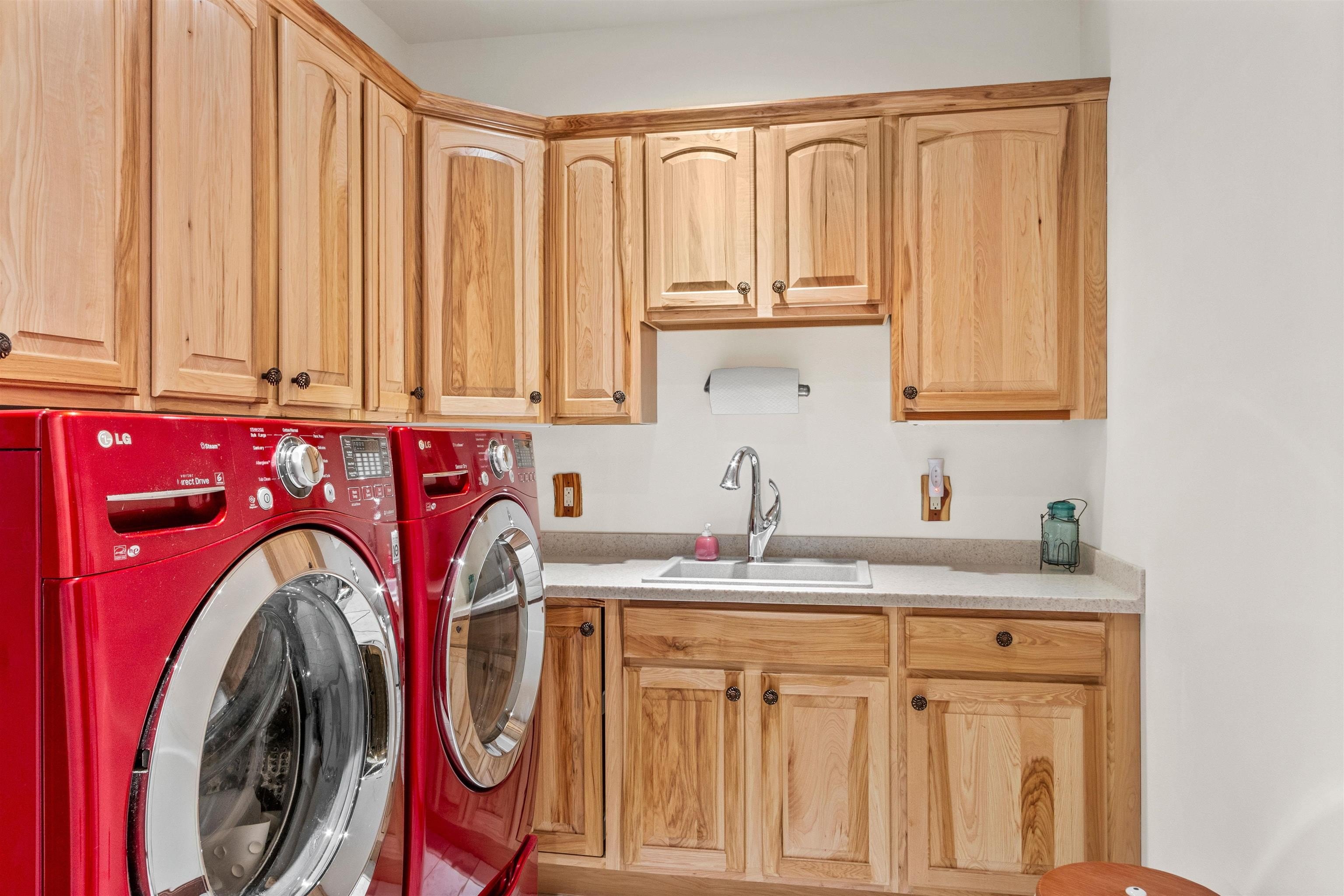Single Family 4BR 4BA - W3247 Yellow Banks Trail, Nekoosa, WI