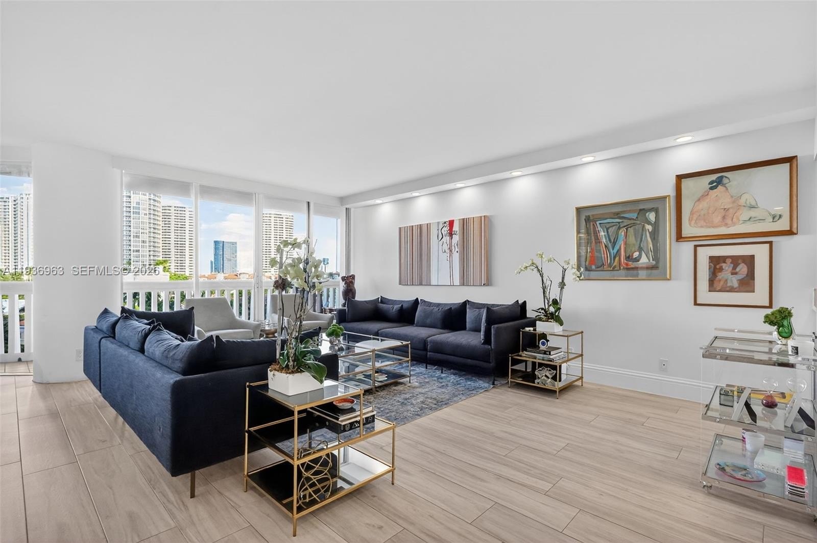 Condo 3BR 3BA - 1000 Island Blvd, Aventura, FL
