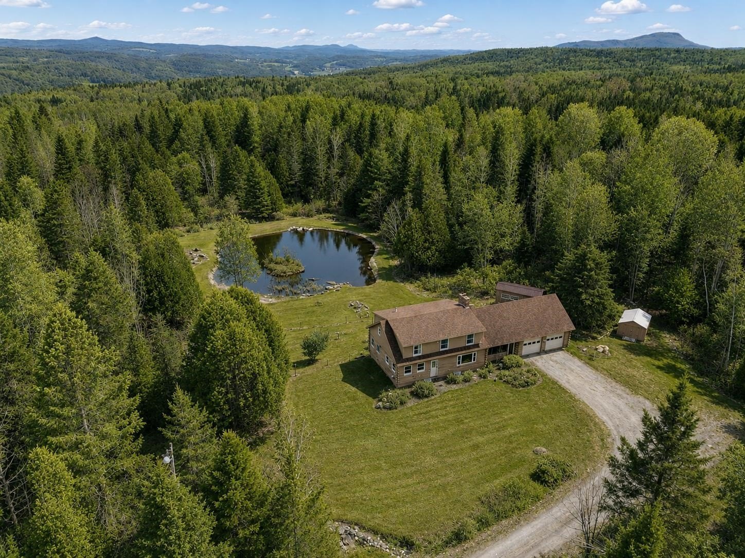 Single Family 4BR 2BA - 1435 Dexter Mountain Road, Glover, VT
