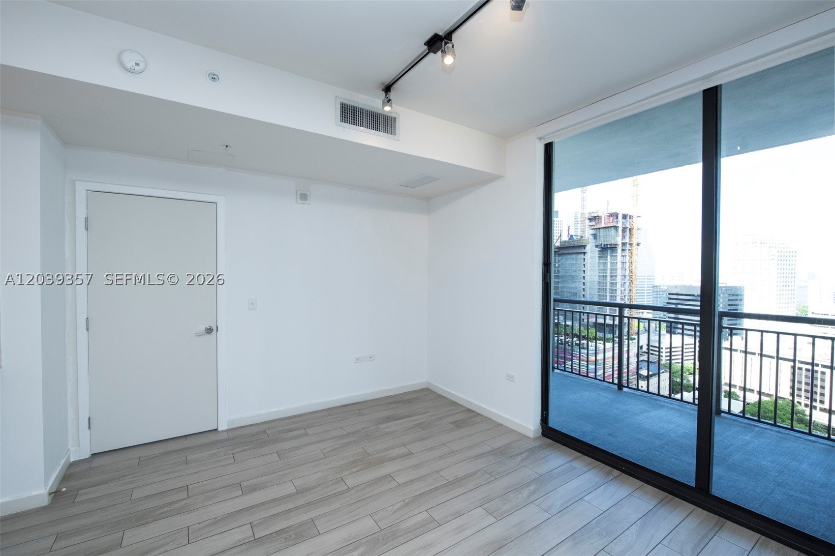 Condo 2BR 2BA - 999 SW 1st Ave, Miami, FL