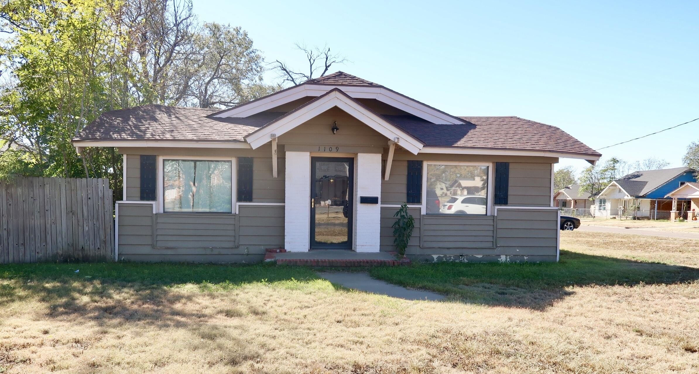 Other 4BR 1BA - 1109 W 9th St, Plainview, TX