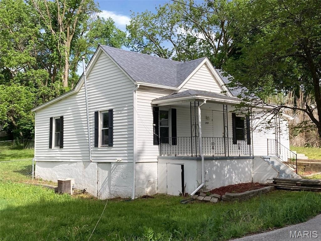 Single Family 3BR 2BA - 1205 Madison Street, Centertown, MO