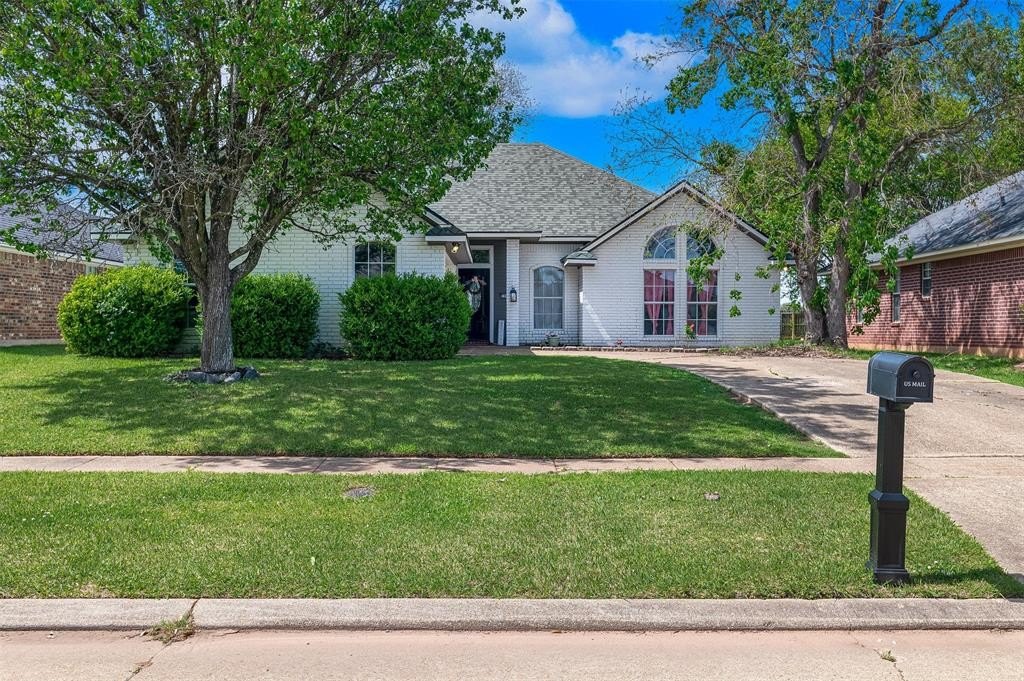 Single Family 3BR 2BA - 5902 Pampus Lane, Bossier City, LA