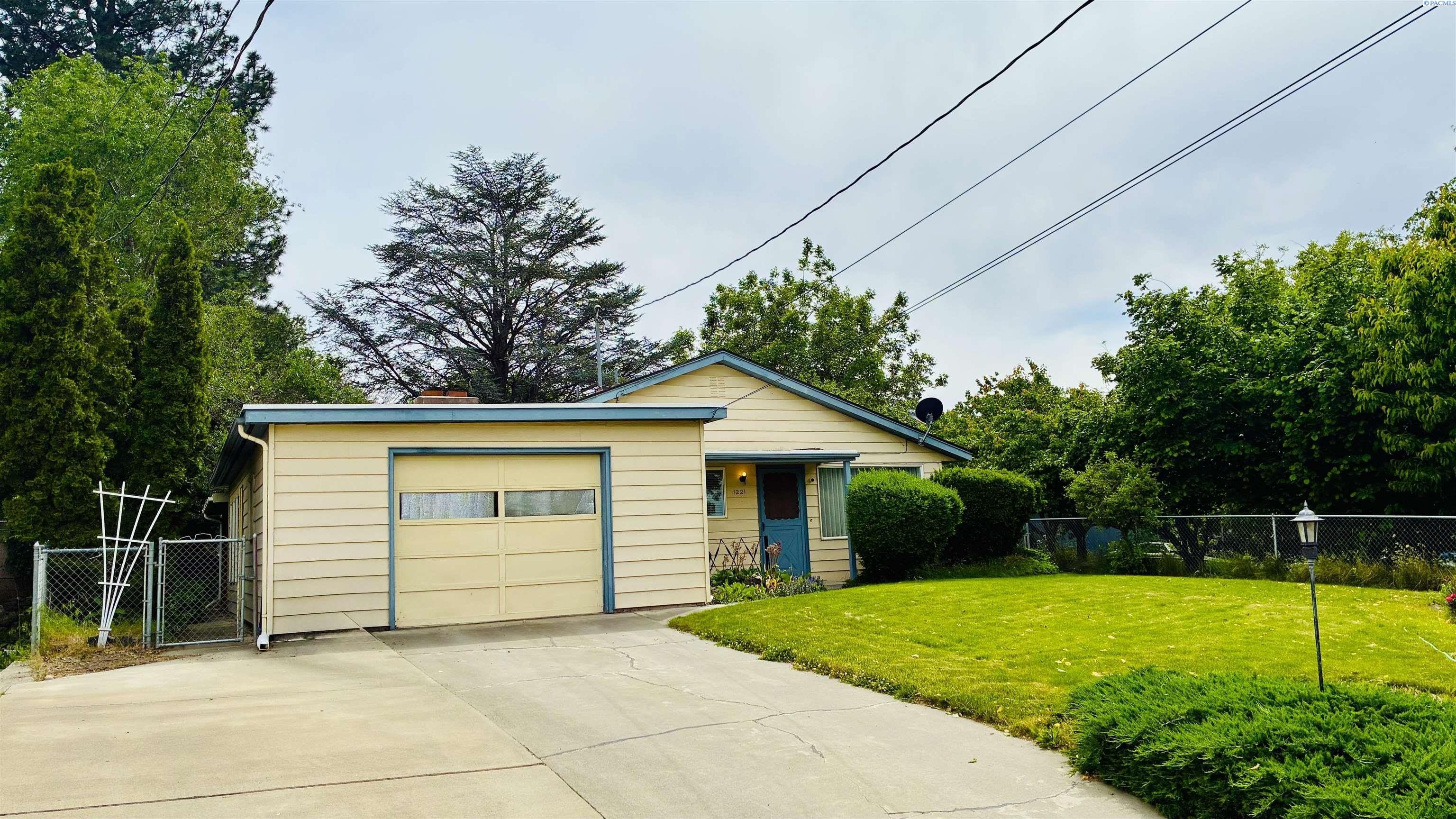 Other 3BR 1BA - 1221 Sunset Pl., Sunnyside, WA