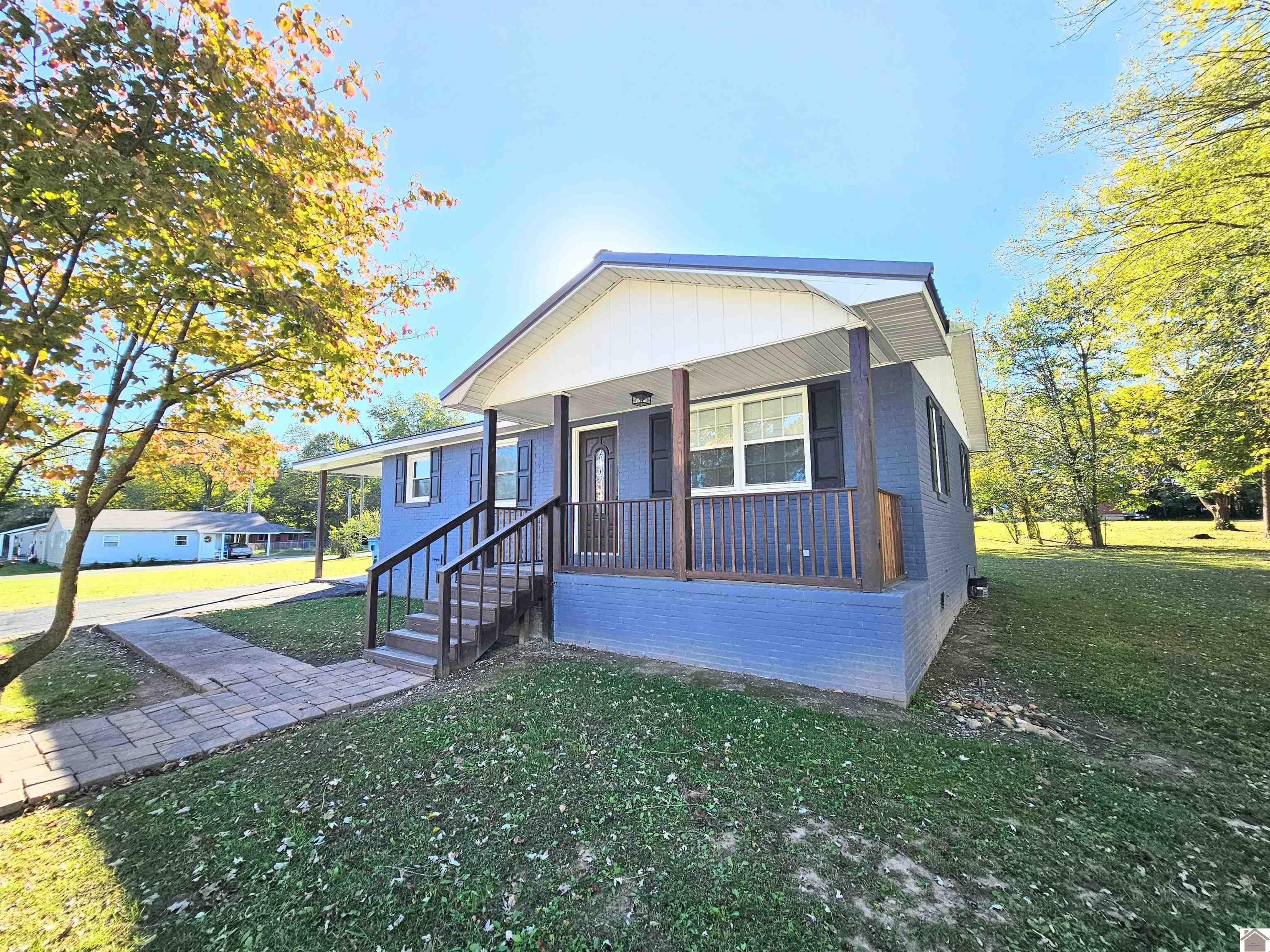 Single Family 3BR 2BA - 523 West Third Street, LaCenter, KY