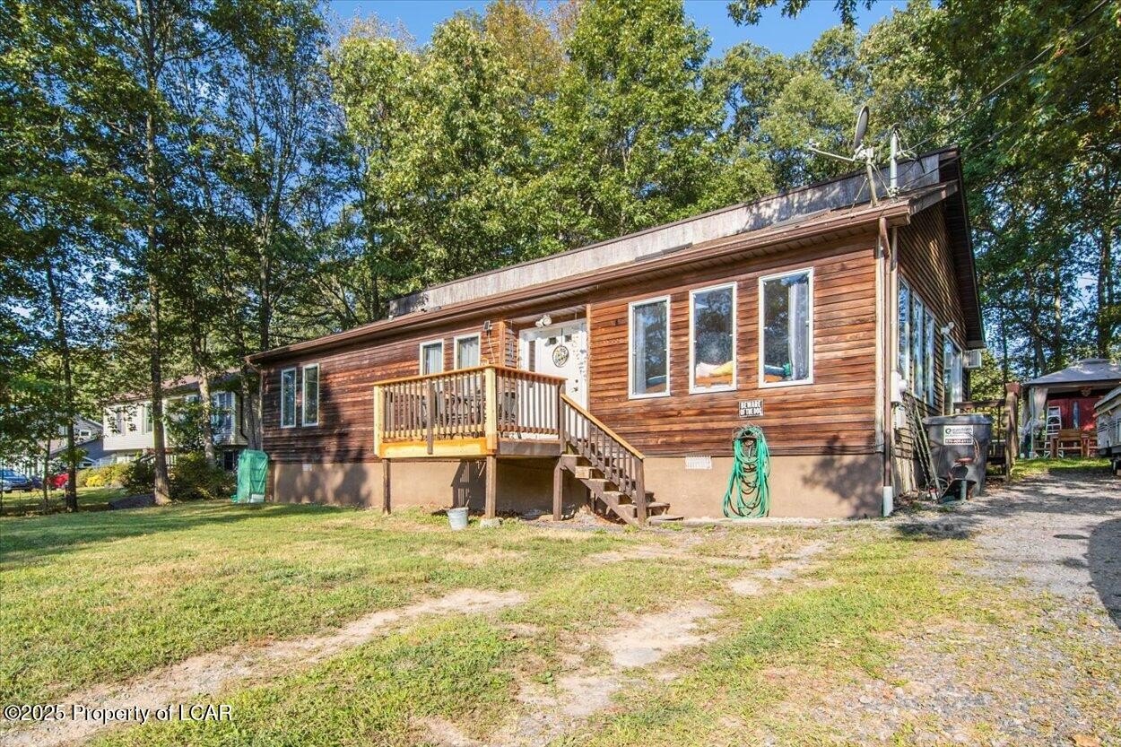 Single Family 3BR 2BA - 2205 Walnut Trail, Bushkill, PA