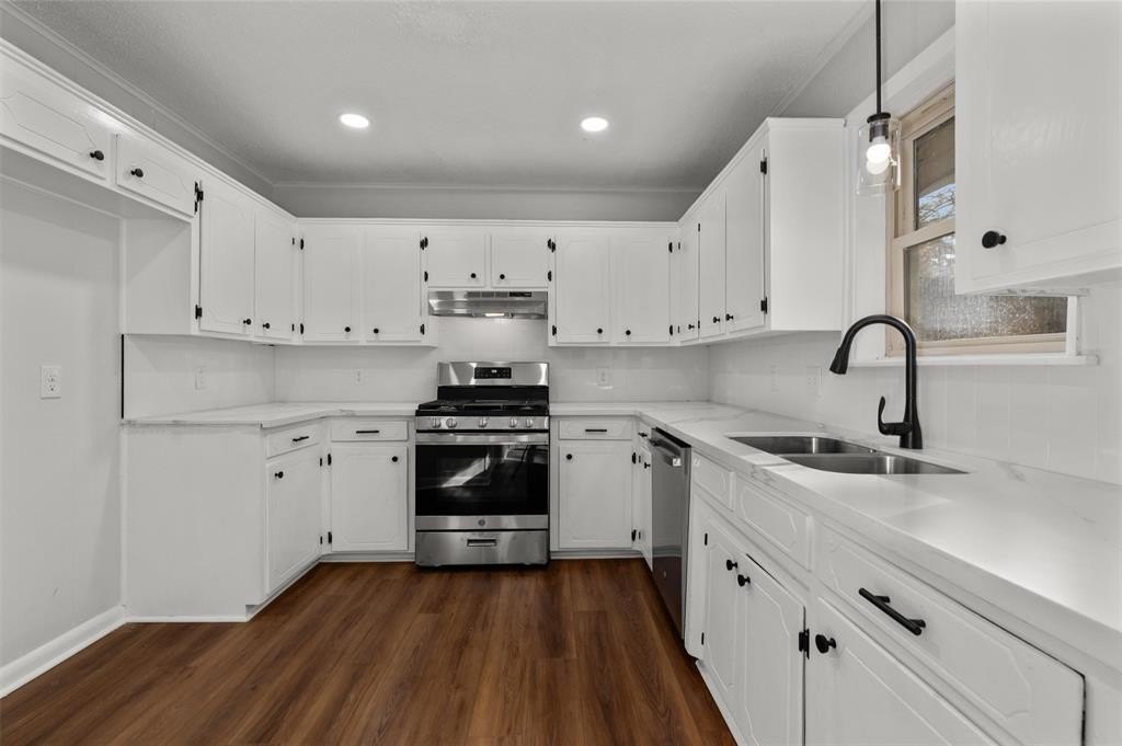 809 Princesa Dr  