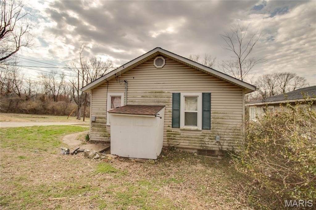 Single Family 2BR 1BA - 1000 Willard Avenue, Alton, IL