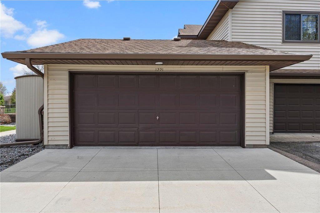 Condo 2BR 1BA - 1221 Bradford Street SE, Hutchinson, MN