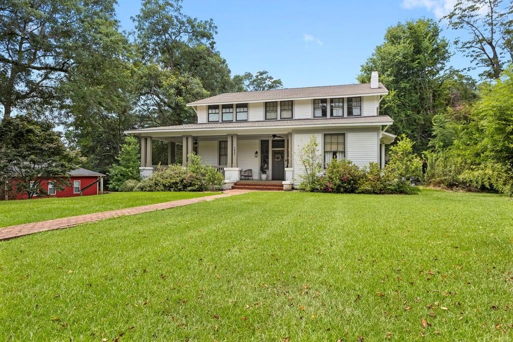 Single Family 7BR 4BA - 1622 N 5th Ave, Laurel, MS