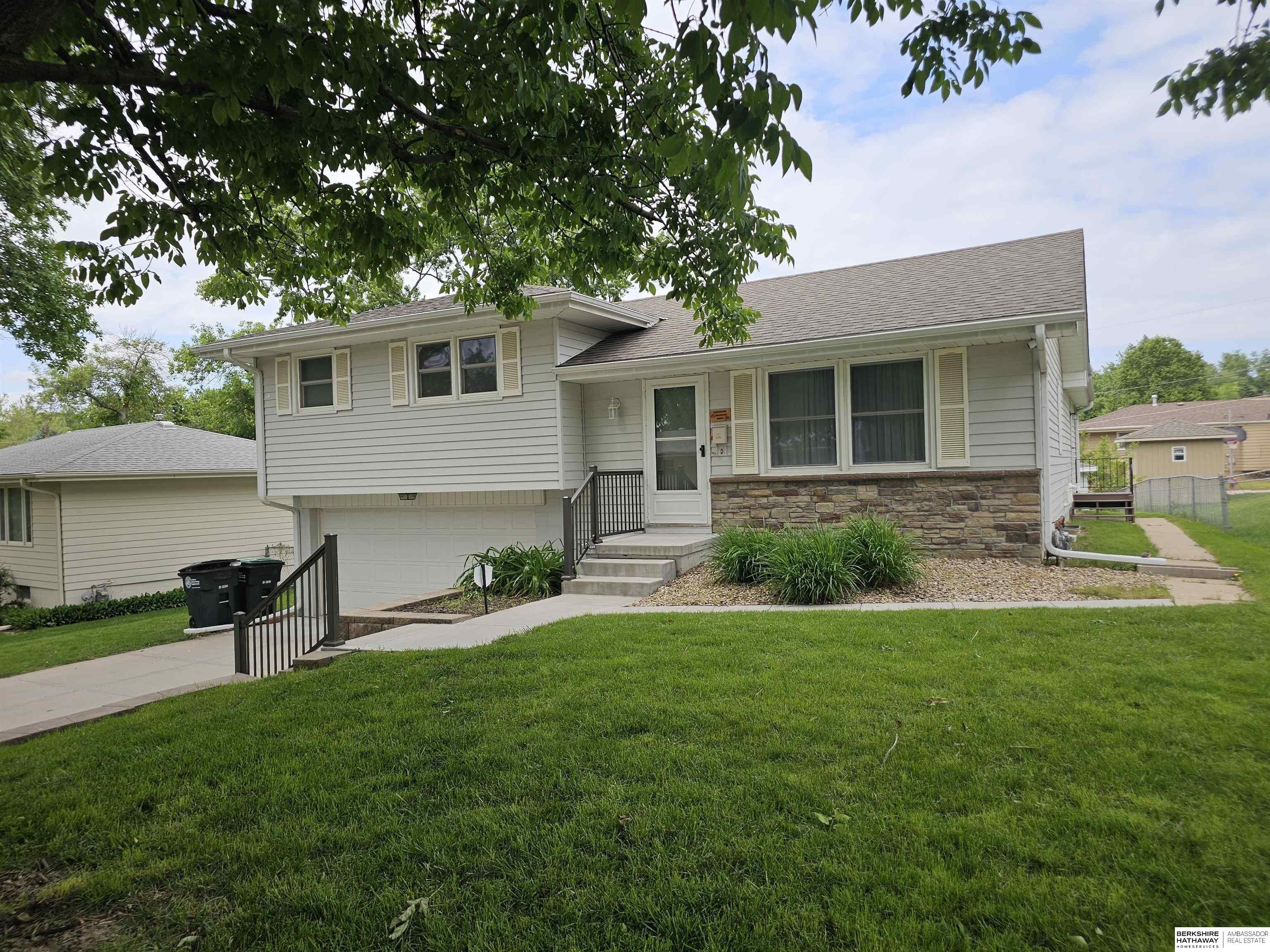 Single Family 3BR 2BA - 12238 T Street, Omaha, NE