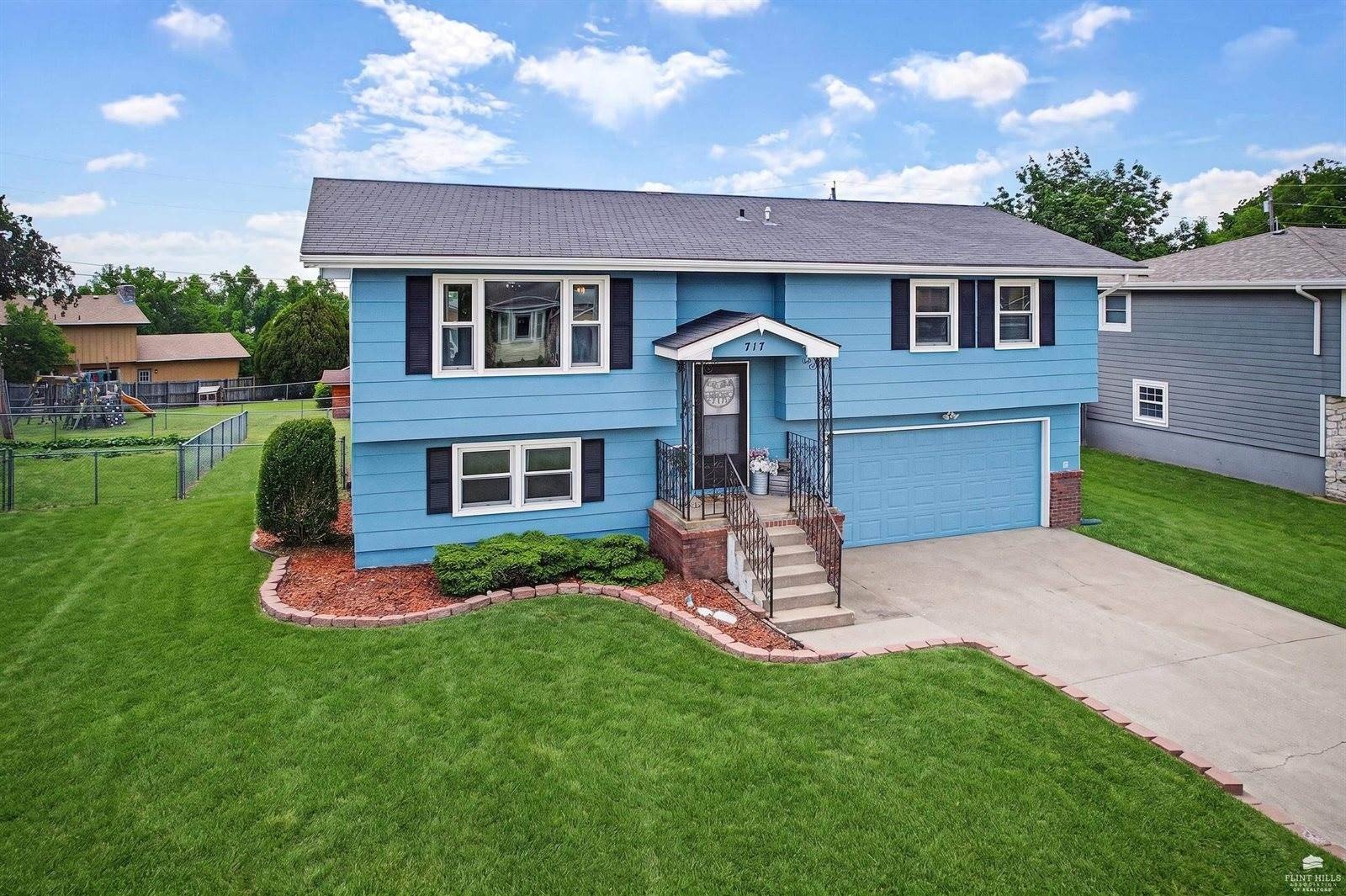 Single Family 3BR 2BA - 717 McClure, Junction City, KS