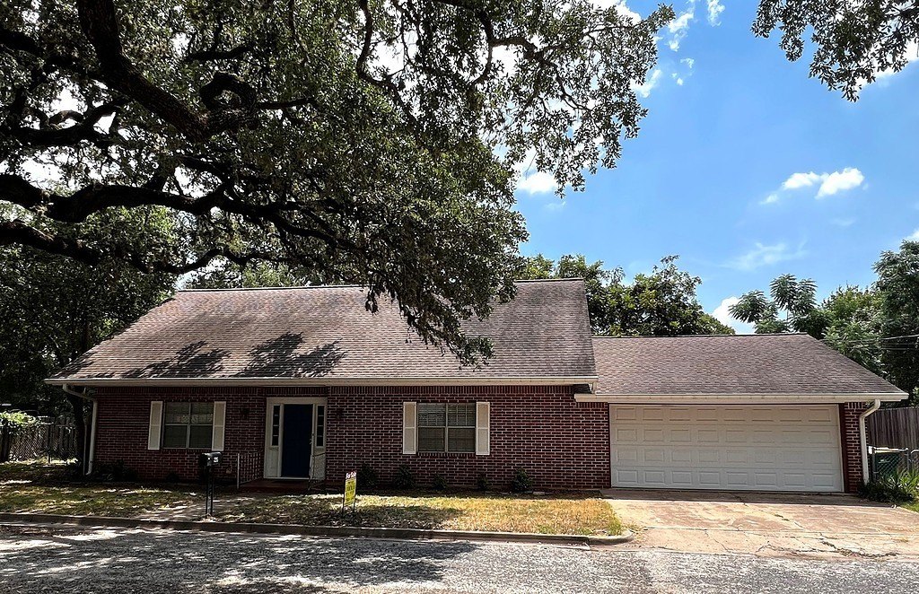 Other 3BR 2BA - 235 West Lower Line Street, La Grange, TX