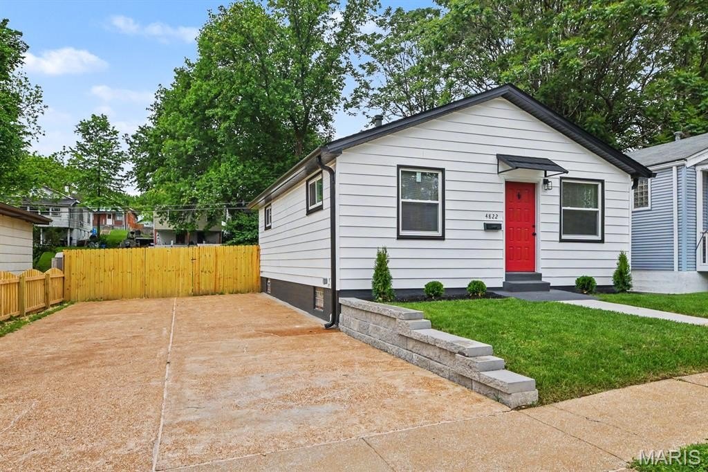 Single Family 2BR 1BA - 4822 Hamburg Avenue, St Louis, MO