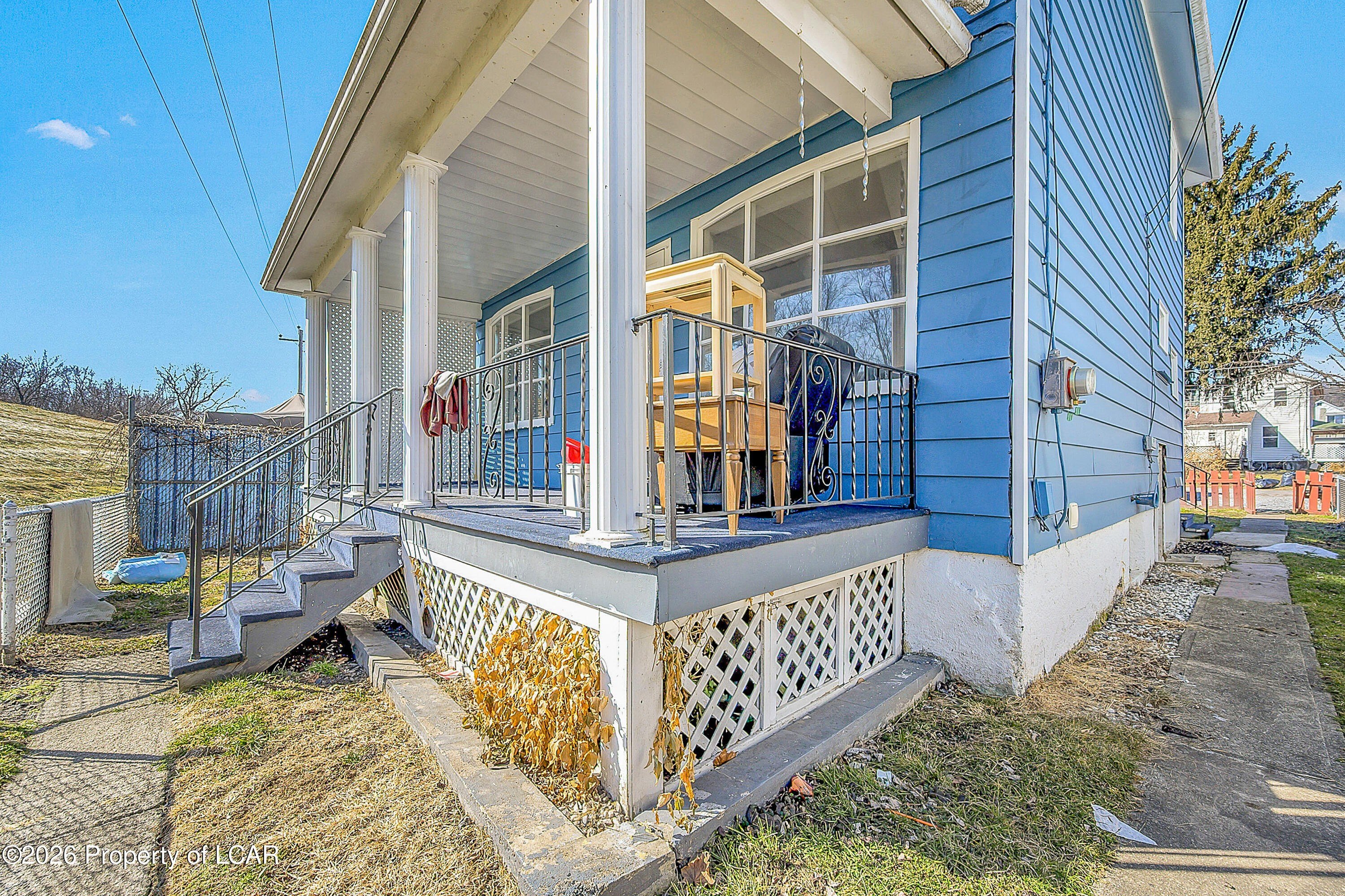 Single Family 3BR 2BA - 7 E River Street, Plymouth, PA