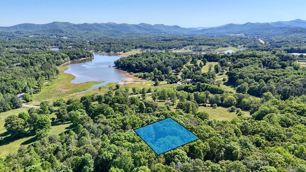Single Family 4BR 3BA - 109 Pisgah Drive, Blairsville, GA
