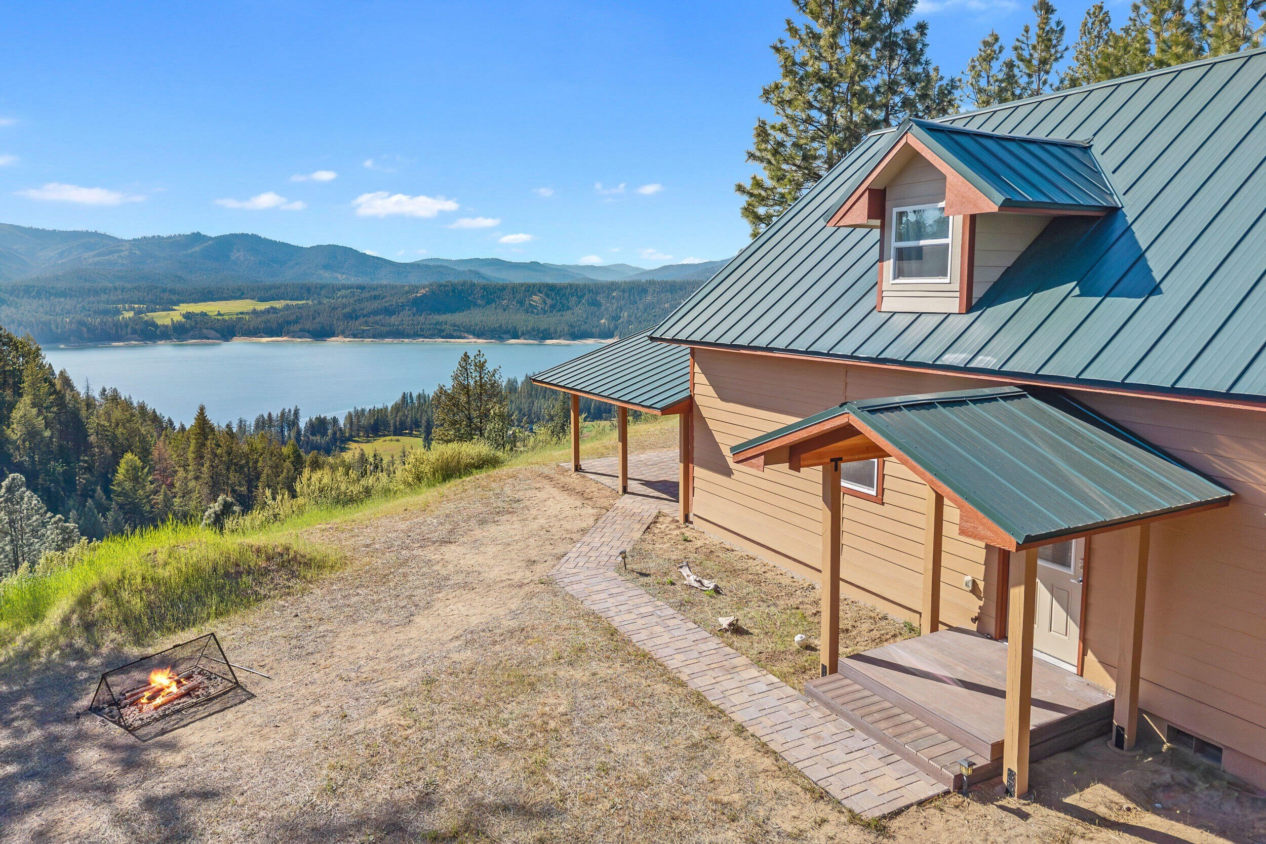 Single Family 3BR 2BA - 6523 CAMP NABORLEE RD, FRUITLAND, WA