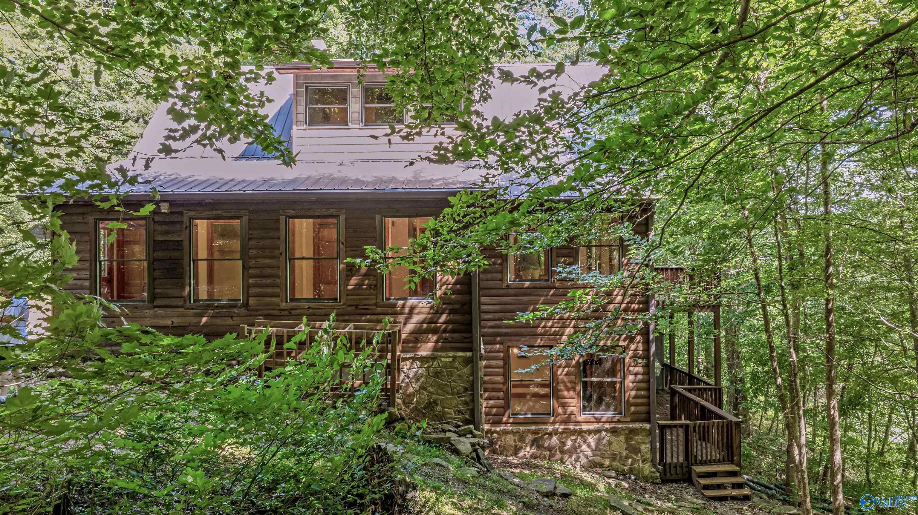Single Family 4BR 4BA - 984 Murphy Hollow Road, Trenton, GA