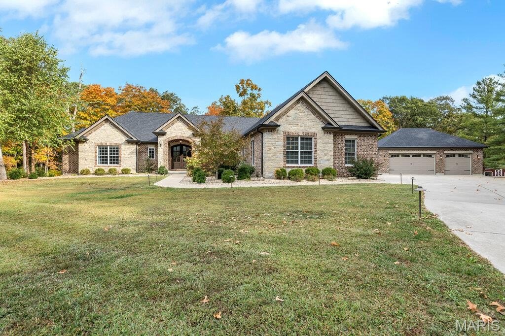 Single Family 3BR 5BA - 353 Callaway Ridge Drive, Defiance, MO