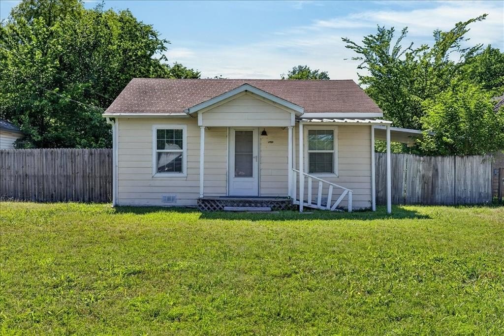 Single Family 2BR 1BA - 4001 S Peachtree Road, Balch Springs, TX