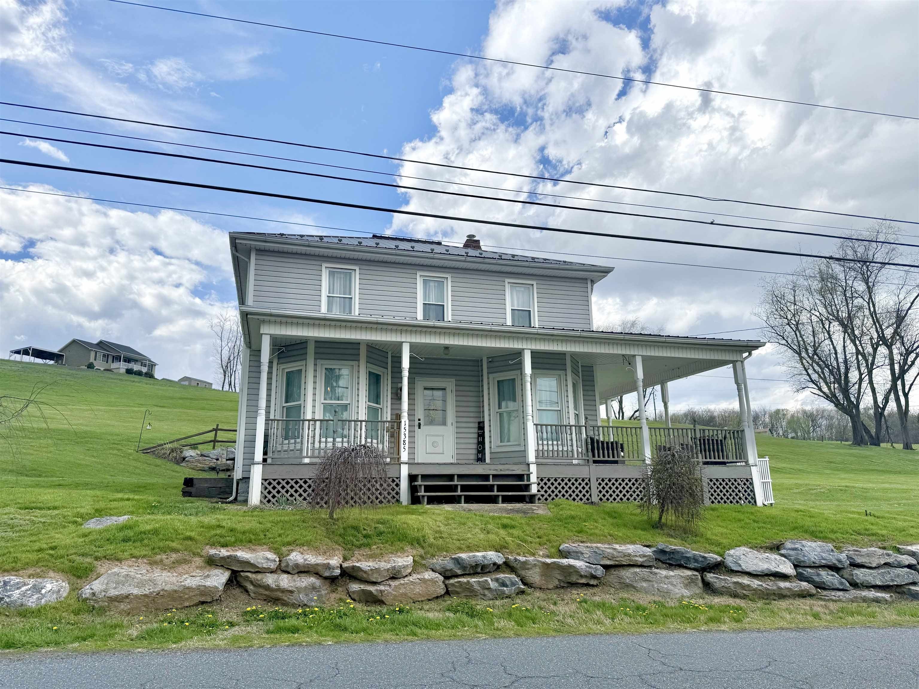 Single Family 5BR 2BA - 15385 EVERGREEN VALLEY RD, TIMBERVILLE, VA