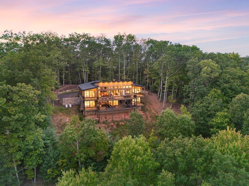Single Family 5BR 7BA - 417 Bill Claypool Drive, Blue Ridge, GA