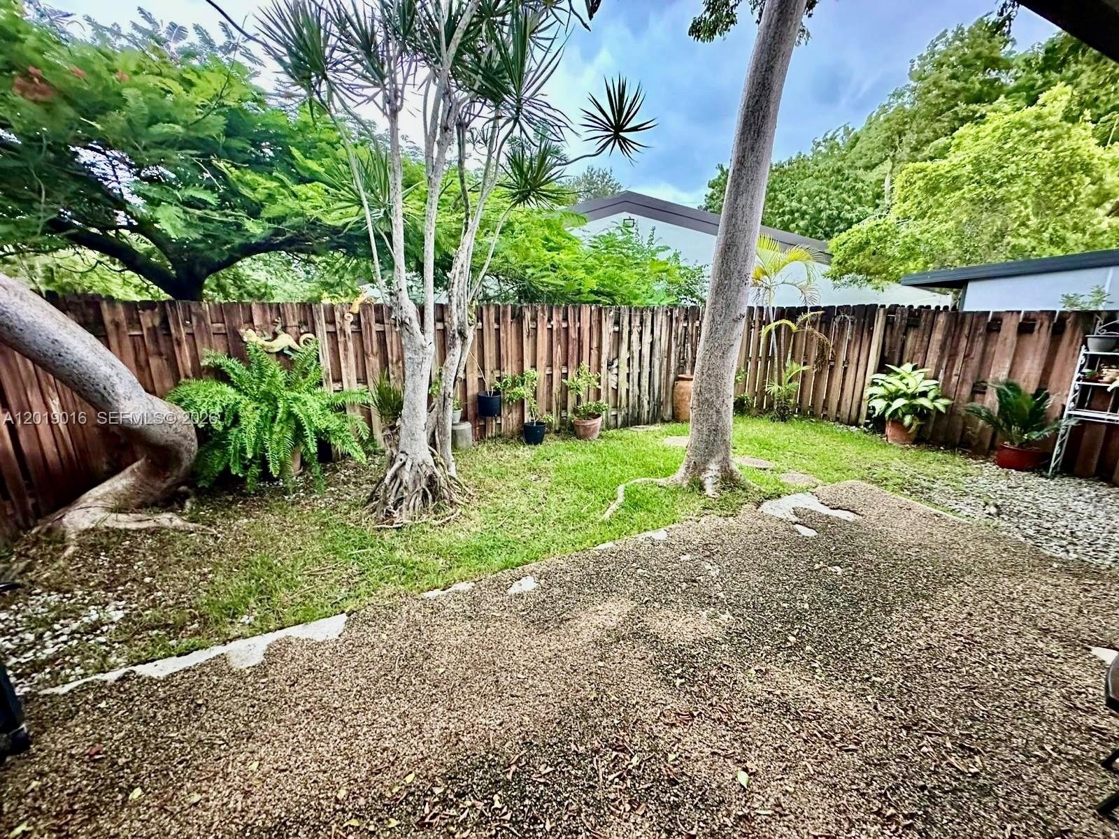 Other 2BR 2BA - 509 NE 199th Ln, Miami, FL