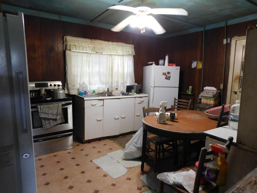 Single Family 1BR 1BA - 297 Parkside Drive, Fancy Gap, VA