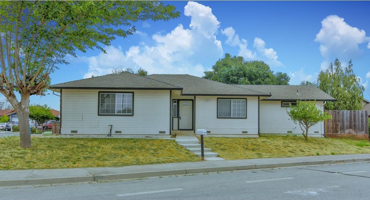 Single Family 3BR 2BA - 101 Westside BLVD, Hollister, CA
