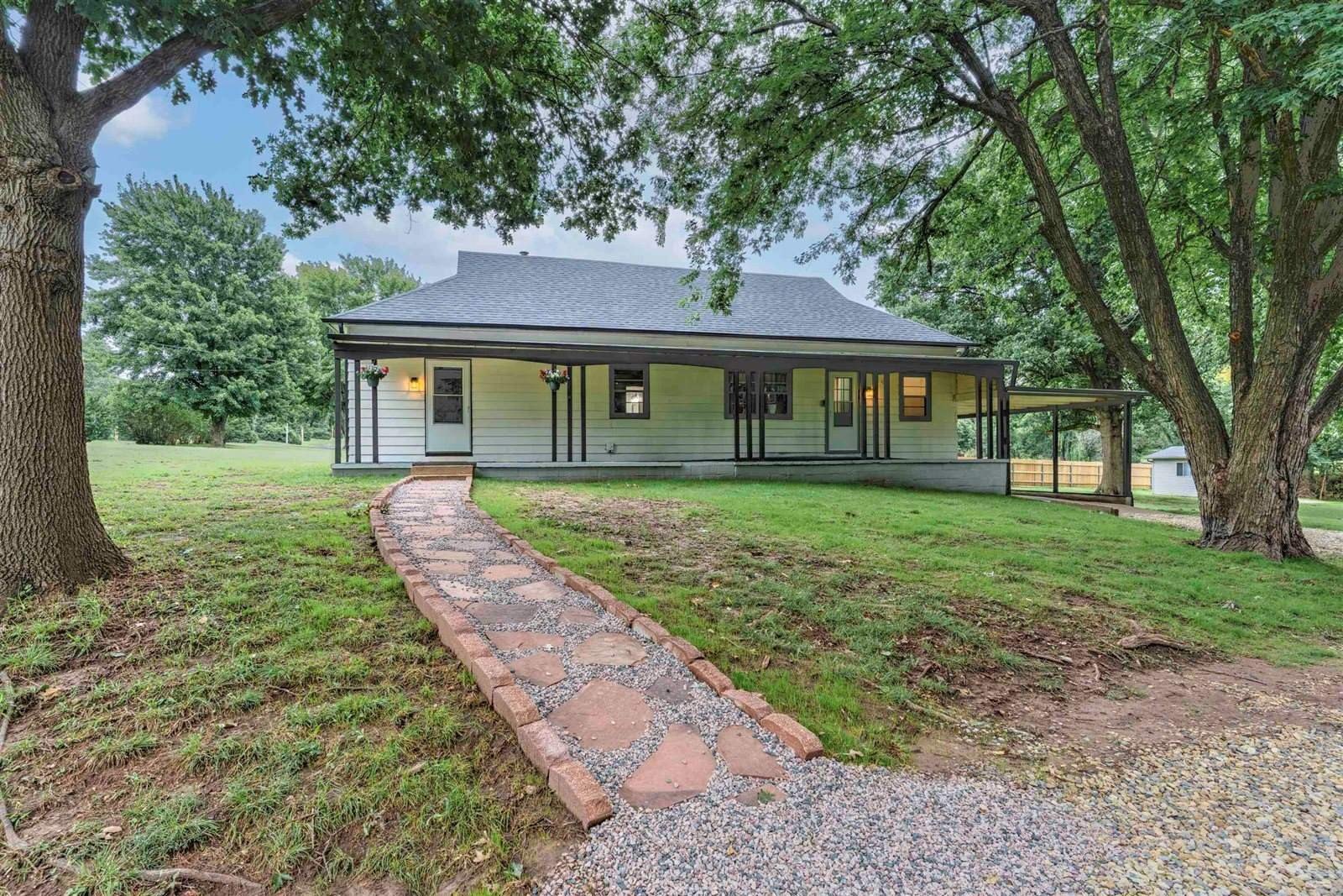Other 2BR 3BA - 1701 East Chestnut Ave., Arkansas City, KS