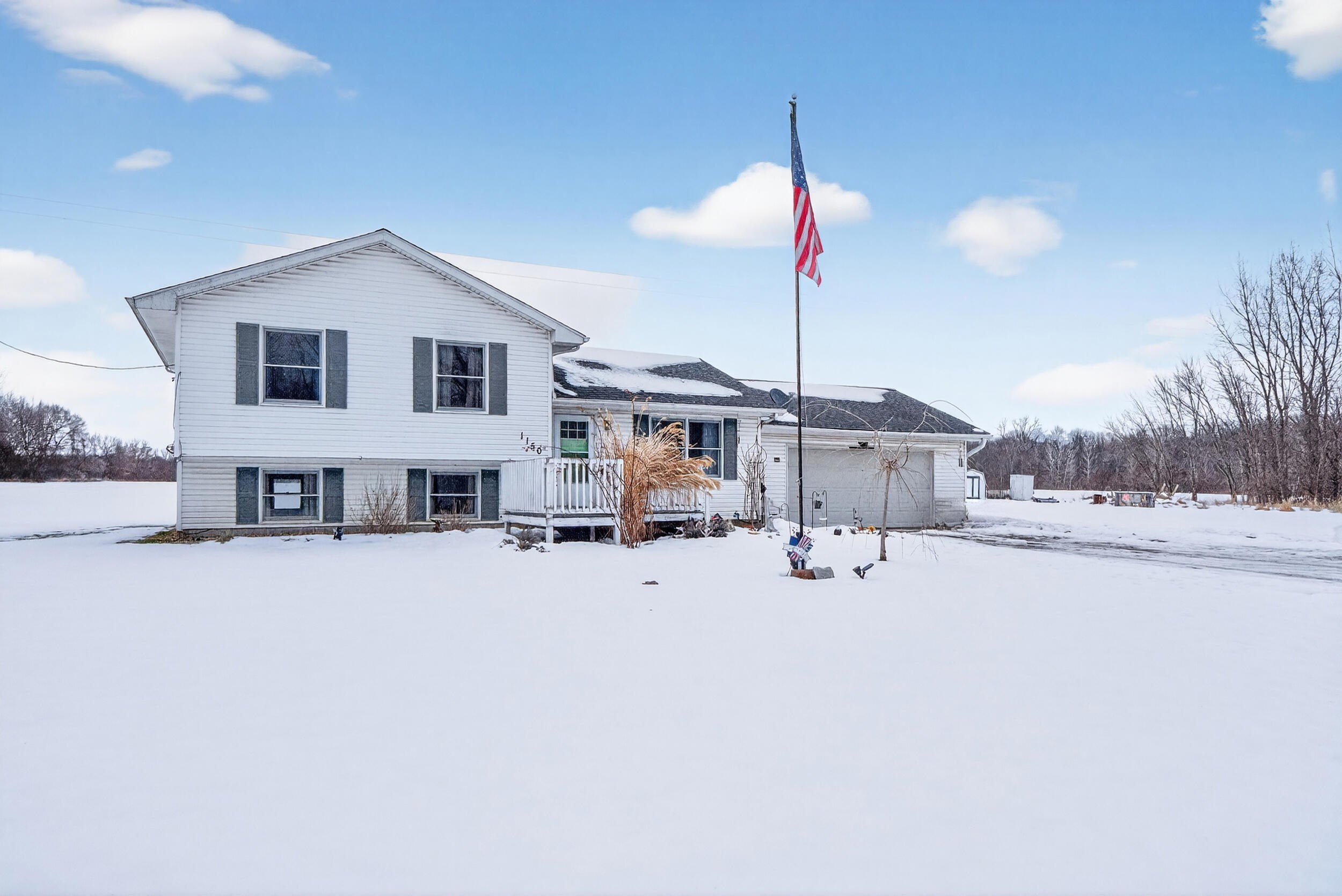 Single Family 4BR 2BA - 1150 Losey Road, Rives Junction, MI