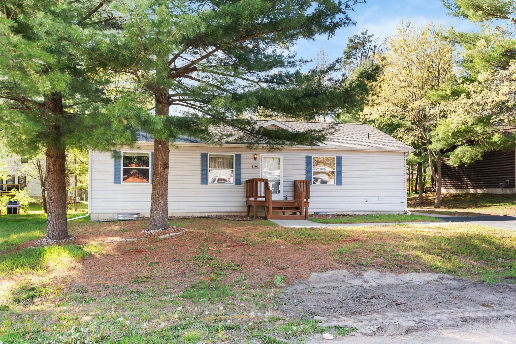 Manufactured Housing 3BR 2BA - 249 Berry Drive, Wisconsin Dells, WI