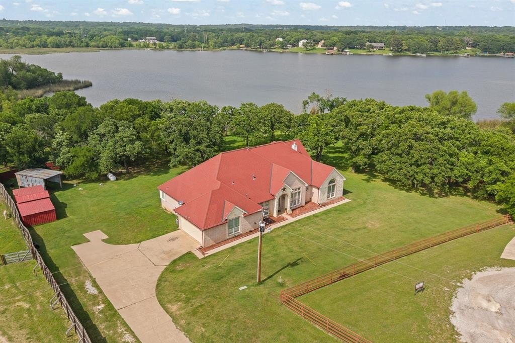 Single Family 3BR 3BA - 1701 W Lake Shore Drive, Alvarado, TX