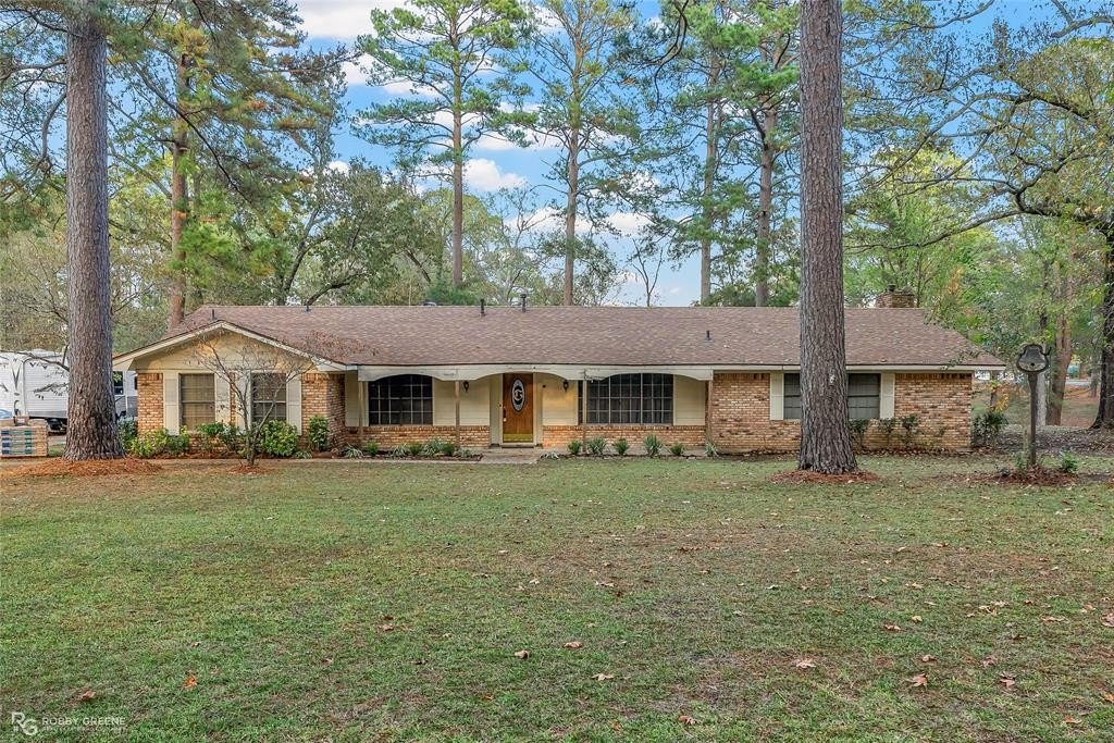 Single Family 4BR 3BA - 6718 N Park Court, Shreveport, LA