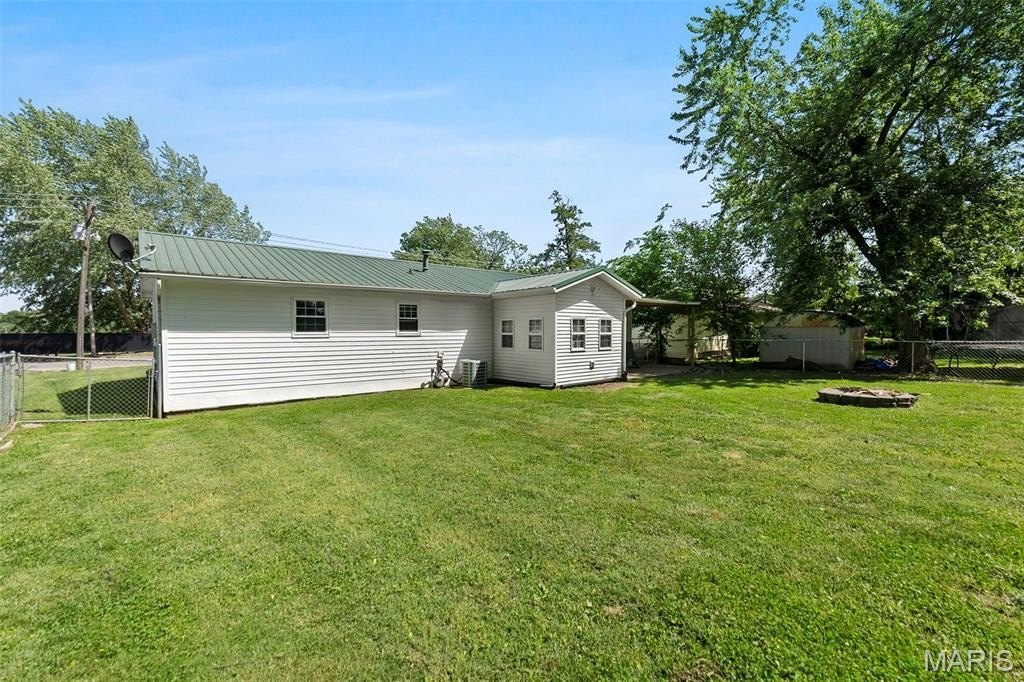 Single Family 3BR 1BA - 349 N West Lane, Jackson, MO