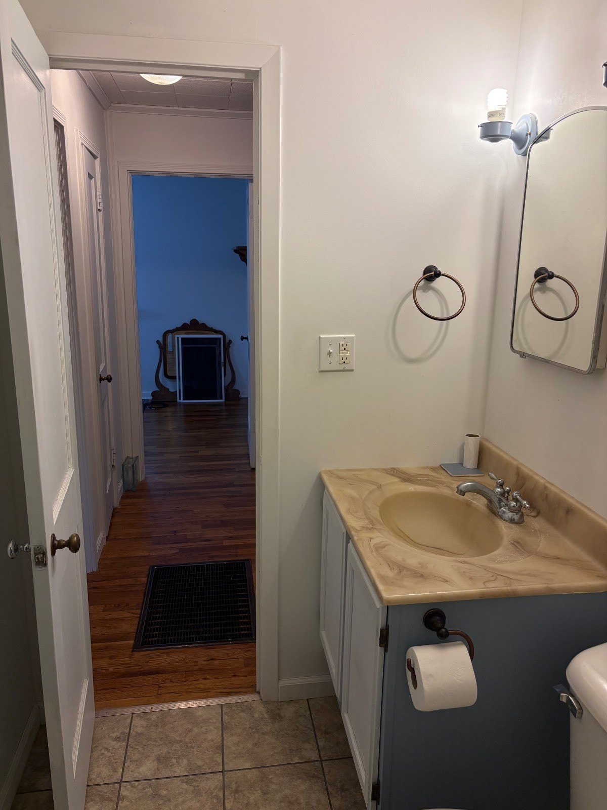 Single Family 2BR 1BA - 1320 N Commercial, Superior, NE