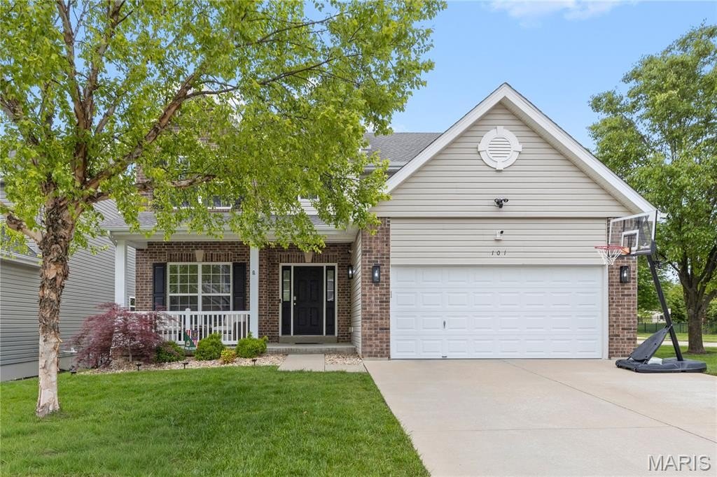 Single Family 4BR 4BA - 101 Wyndcrest Court, Lake St Louis, MO