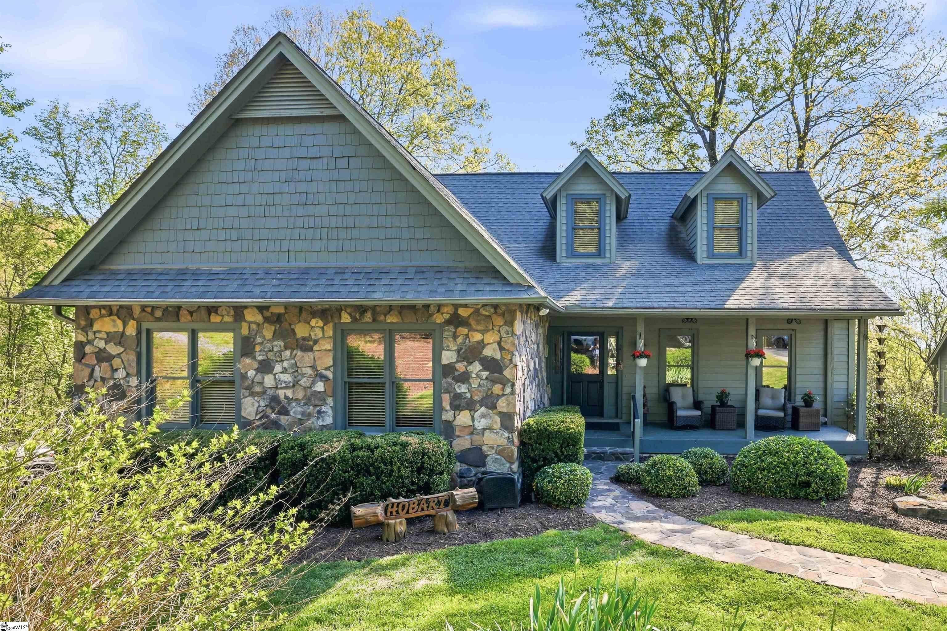 Single Family 2BR 3BA - 121 Raptor Way, Landrum, SC
