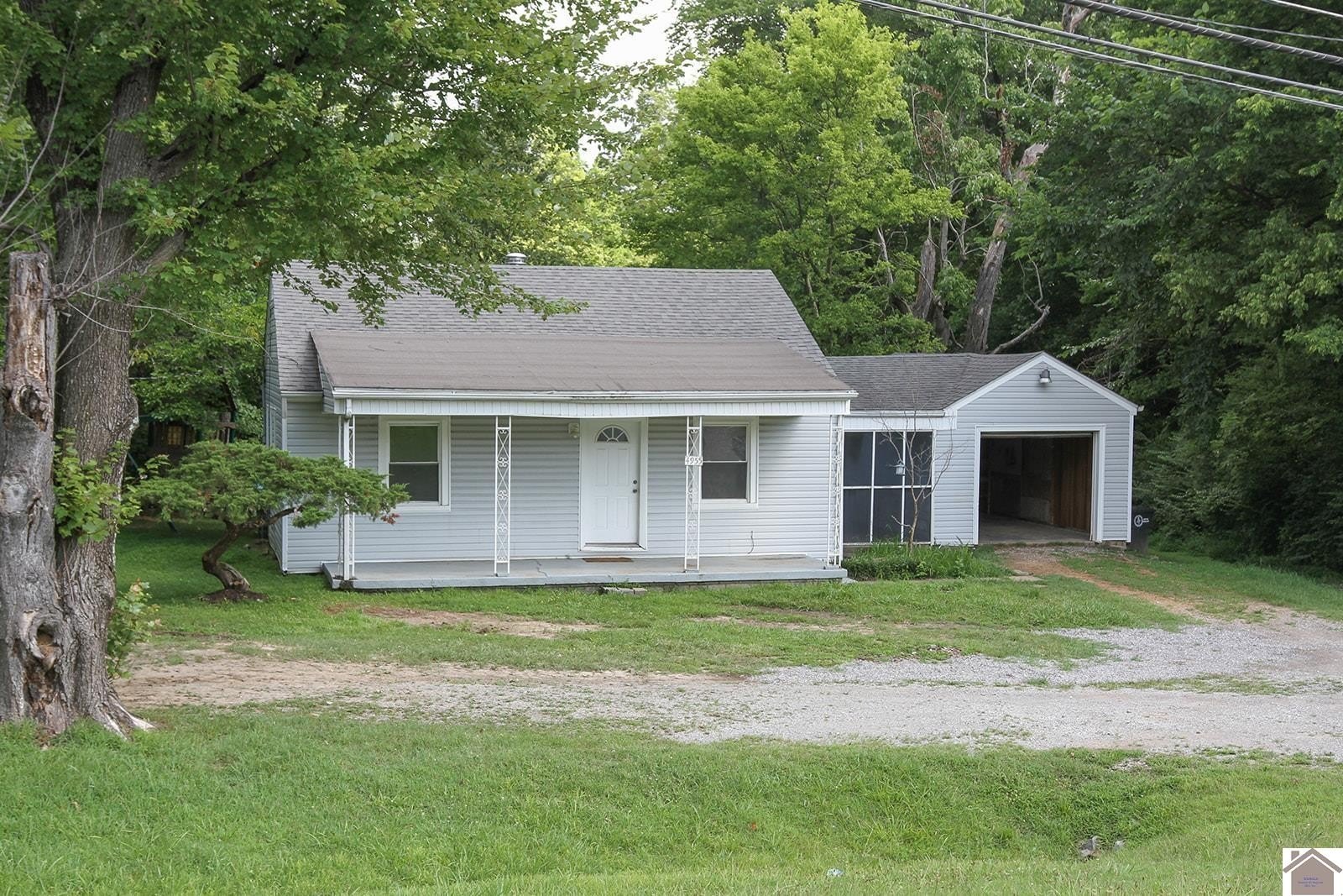 Single Family 2BR 1BA - 4955 Blandville Rd., Paducah, KY