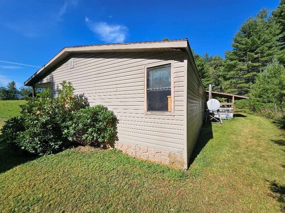 Single Family 2BR 2BA - 103 Celebrity Ln, Ivanhoe, VA