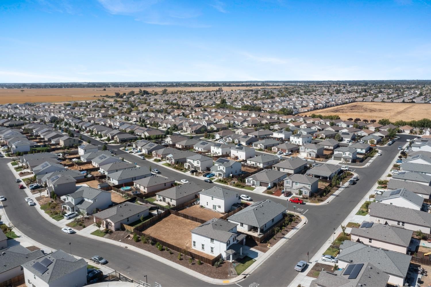 Single Family 5BR 3BA - 2320 Redhaven Street, Linda, CA
