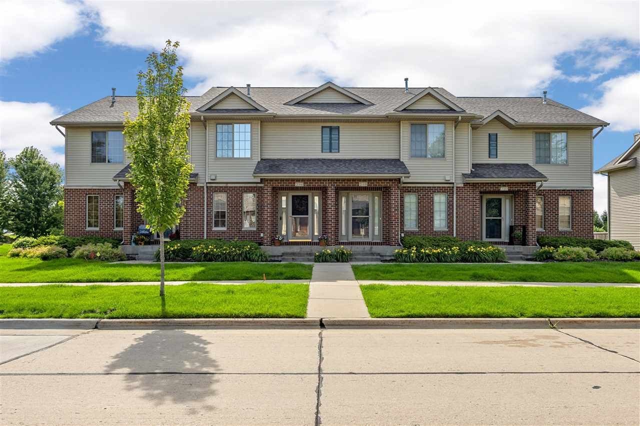 Condo 2BR 3BA - 216 Camden Rd, IowaCity, IA
