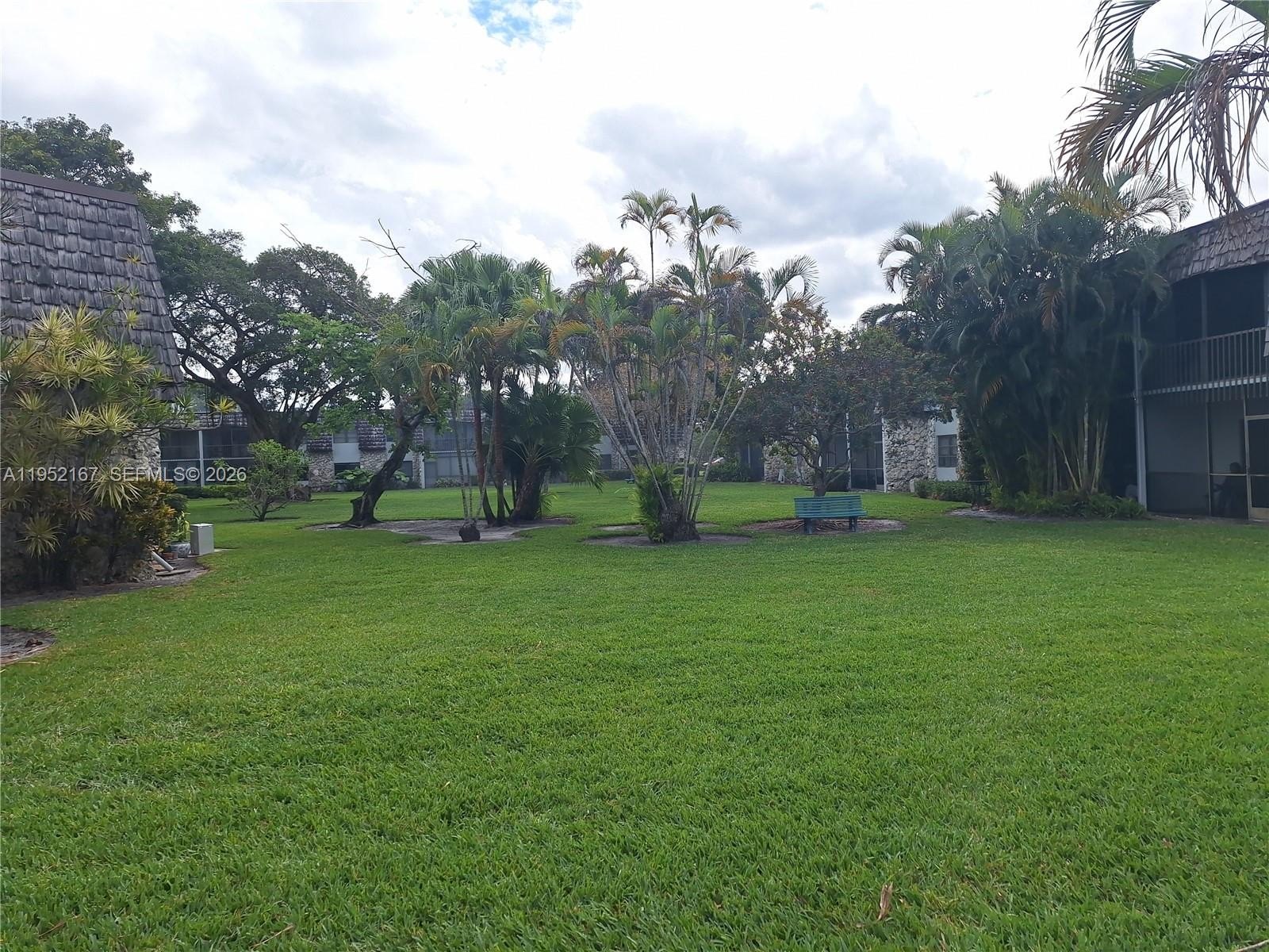 Condo 2BR 2BA - 3119 E Oakland Shores Dr, Oakland Park, FL
