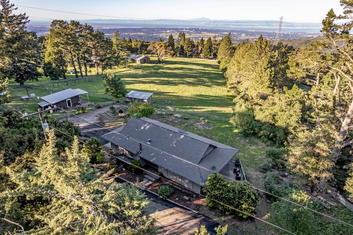 Single Family 3BR 3BA - 20255 Skyline BLVD, WOODSIDE, CA