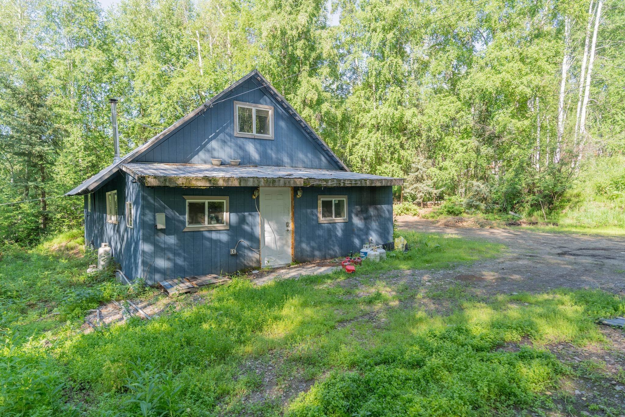 Single Family 3BR 1BA - 858 CRAZY HORSE WAY, Fairbanks, AK