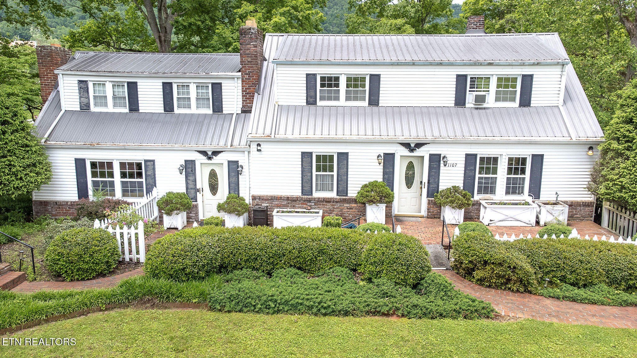 Single Family 3BR 3BA - 1107 E Elm St, LaFollette, TN