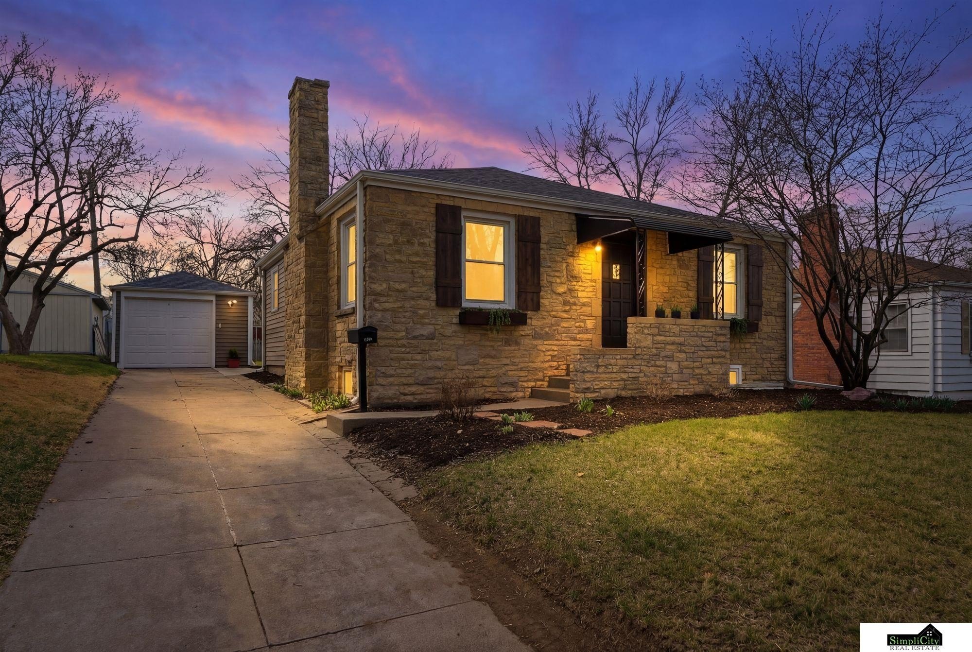 Single Family 3BR 2BA - 1501 Smith Street, Lincoln, NE