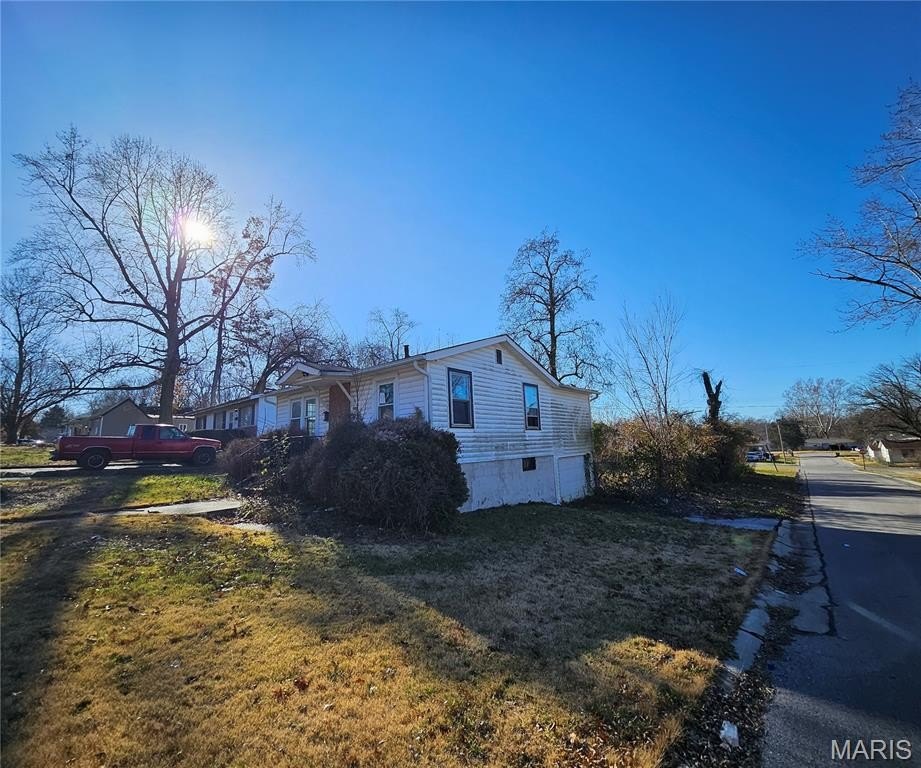 Single Family 2BR 1BA - 10149 Count Drive, St Louis, MO
