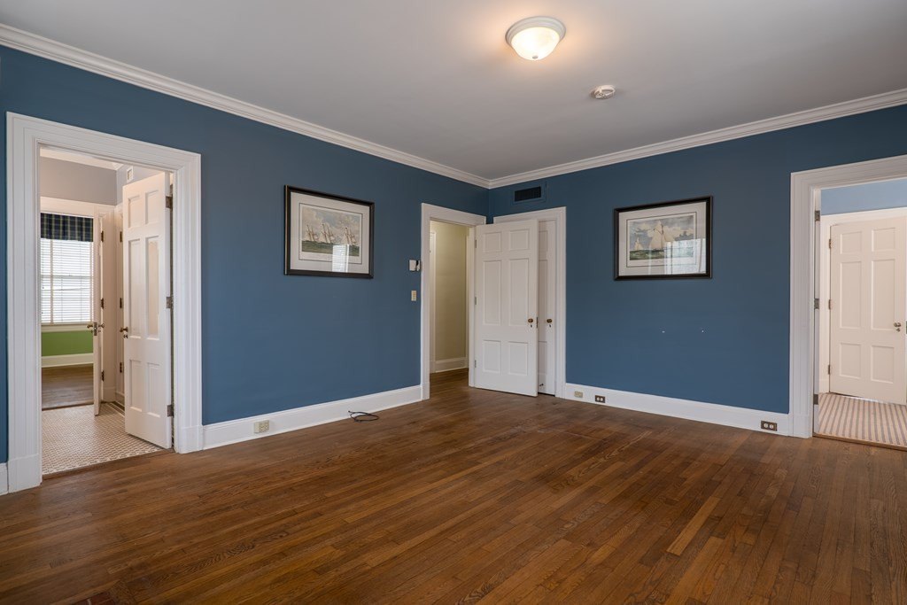 Single Family 5BR 6BA - 300 Georgia Ave, Valdosta, GA